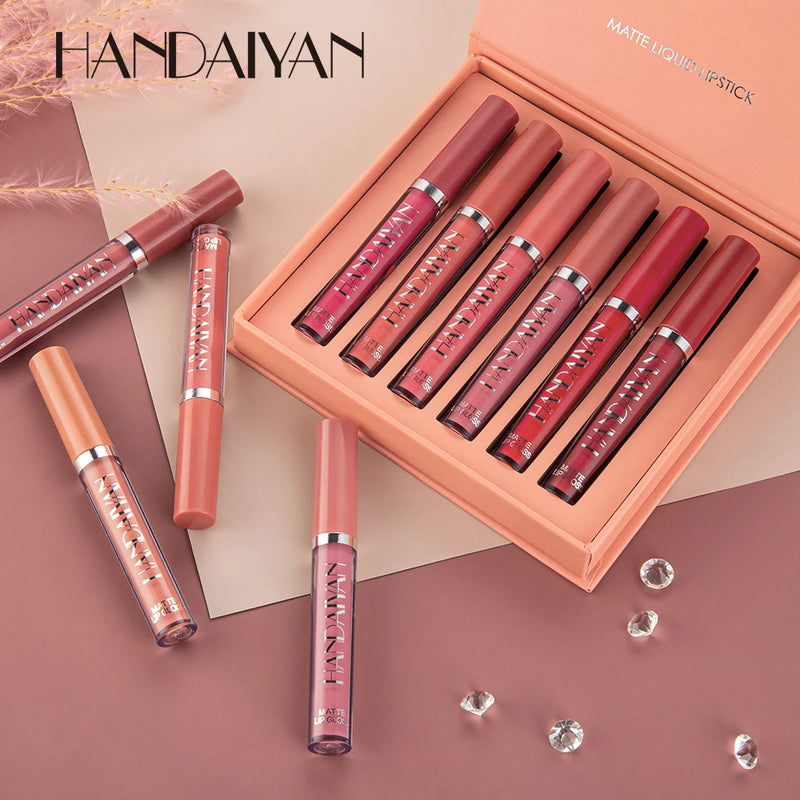 HANDAIYAN Conjunto de 6 Batons Líquidos  
Batons de longa duração com acabamento fosco, antiaderentes e resistentes ao desbotamento. Inclui brilho labial para versatilidade. Perfeito para um visual sofisticado e duradouro,